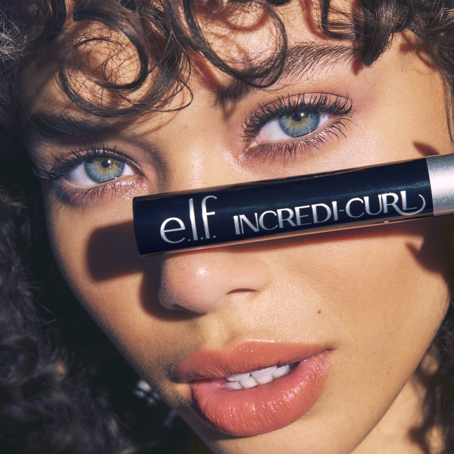 E.L.F. INCREDI-CURL MASCARA (RÍMEL RIZADOR Y VOLUMINIZADOR)